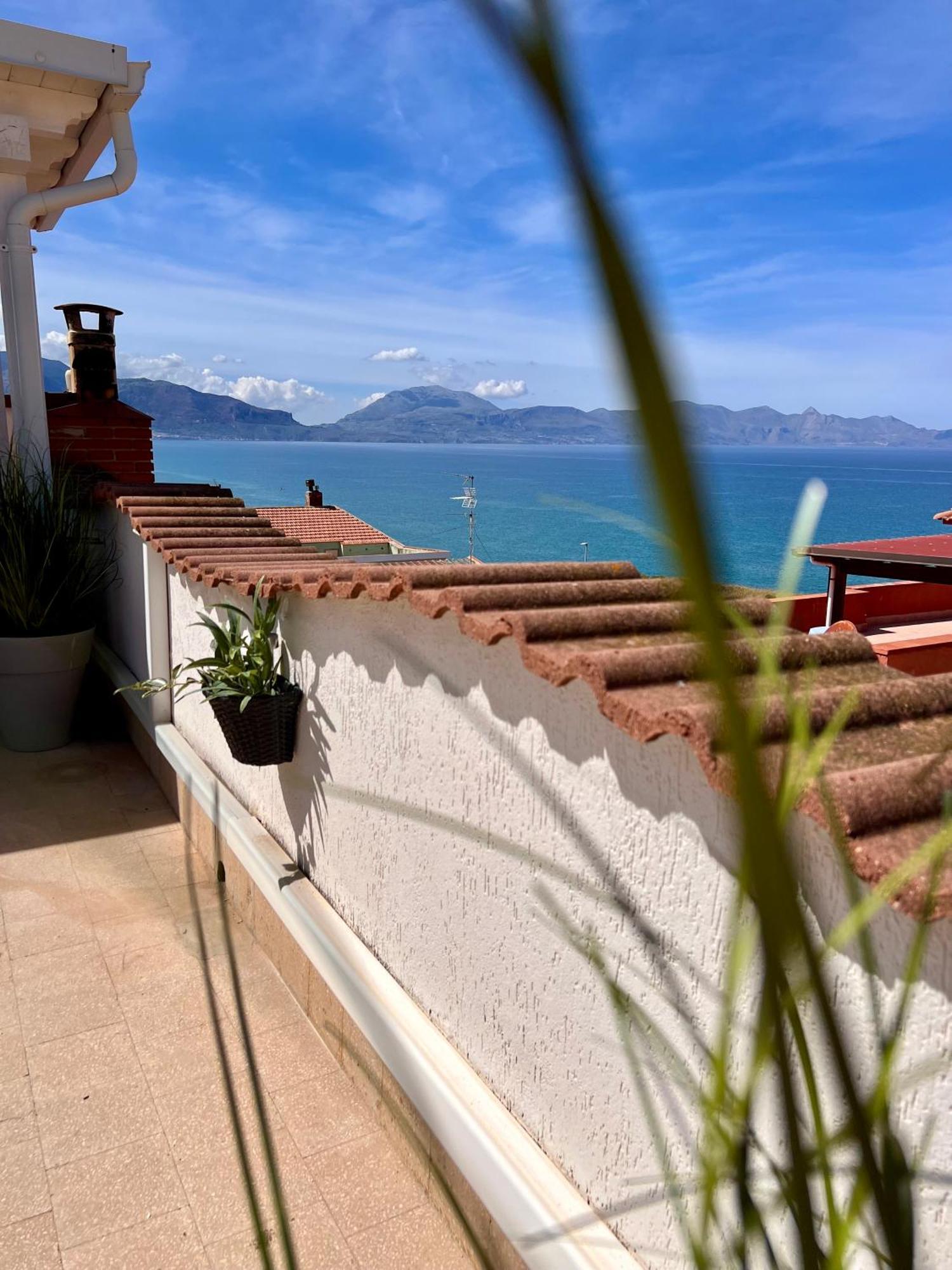Casa Vacanze Anna Balestrate ภายนอก รูปภาพ